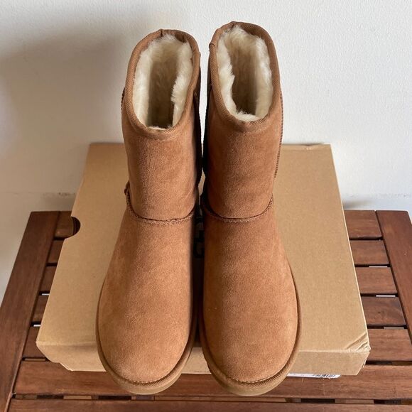 UGG Classic Short II Boots Chestnut Women Size 6 - Picture 5 of 12